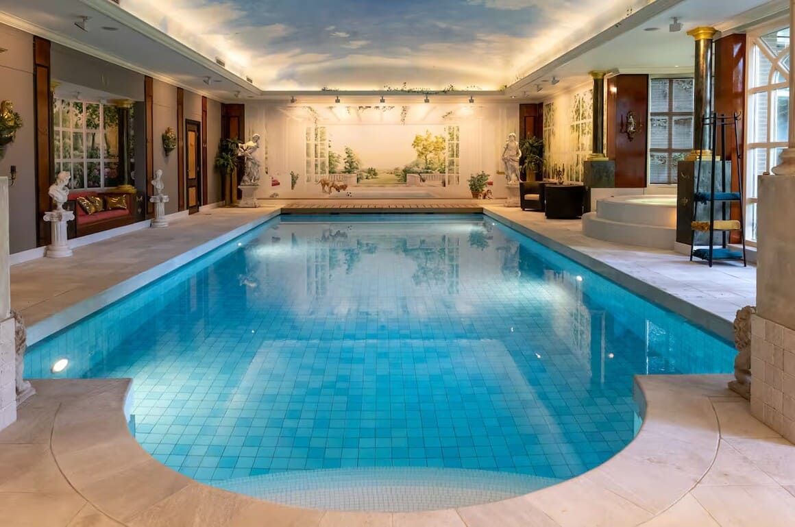 Stunning Swimming Pool Villa