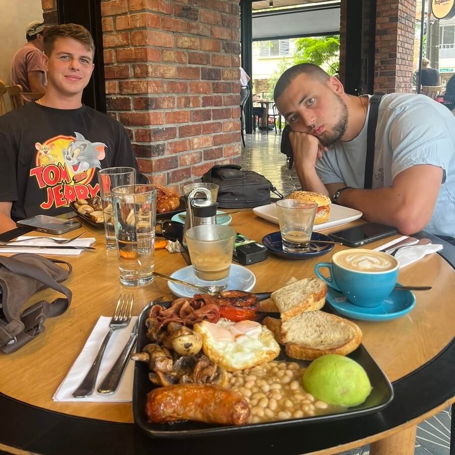 friends eating food in Colombia