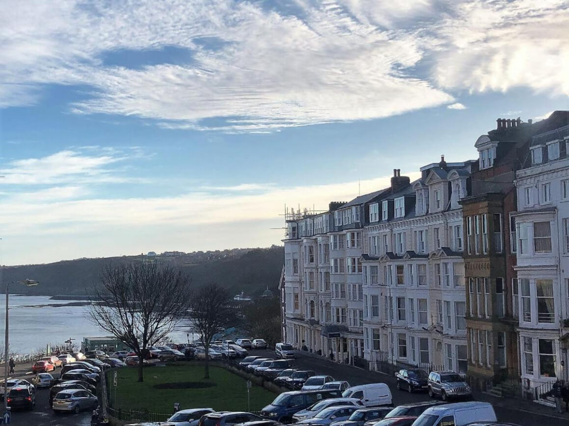 Contemporary Two-Bed Apartment with Sea Views Scarborough