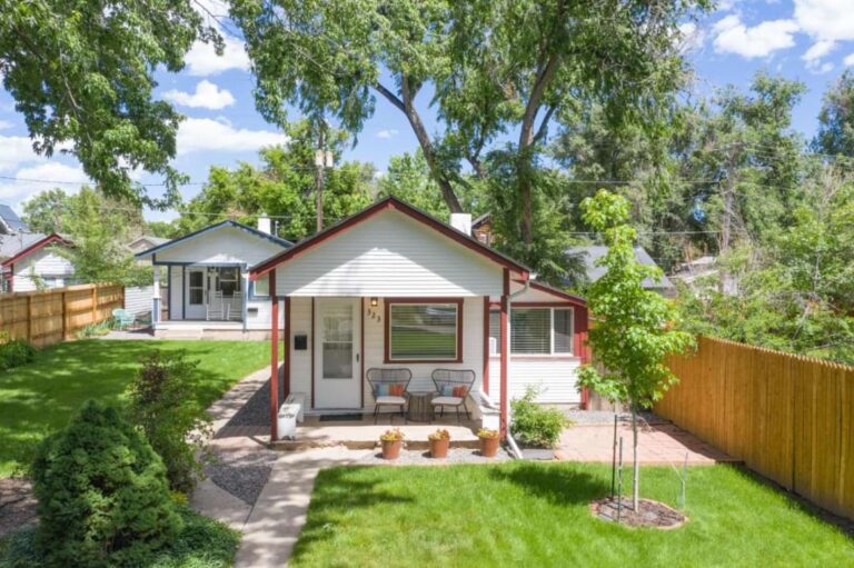 15 STUNNING Tiny Homes for Rent in Colorado [2024 Edition]