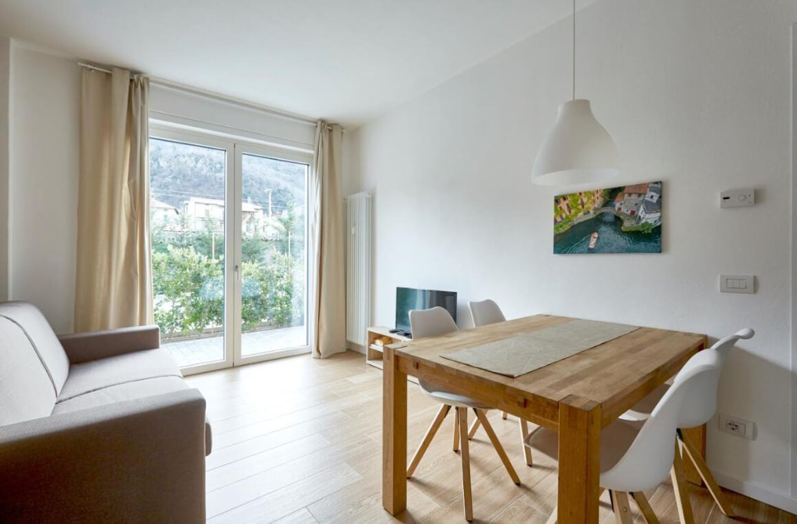 Modern Apartment with Balcony, Dervio Lake Como
