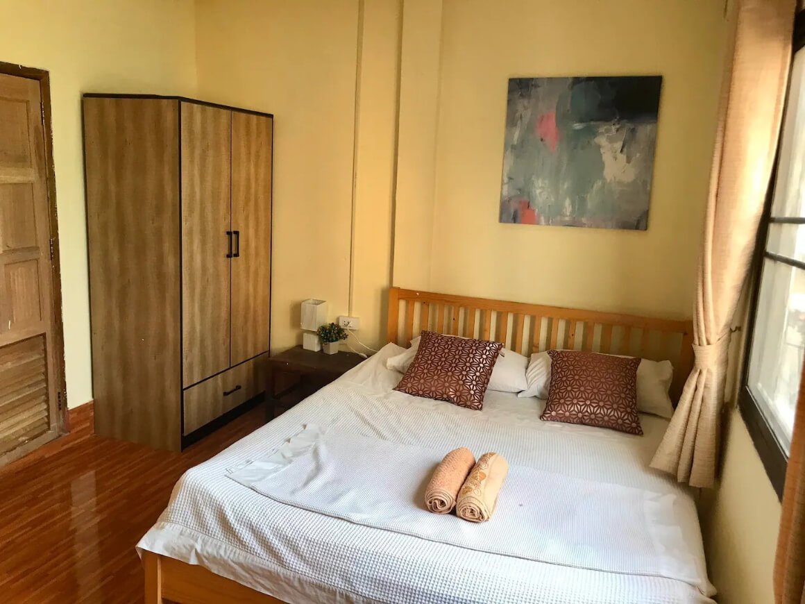 Downtown Studio Near Mekong River, Vientiane Laos