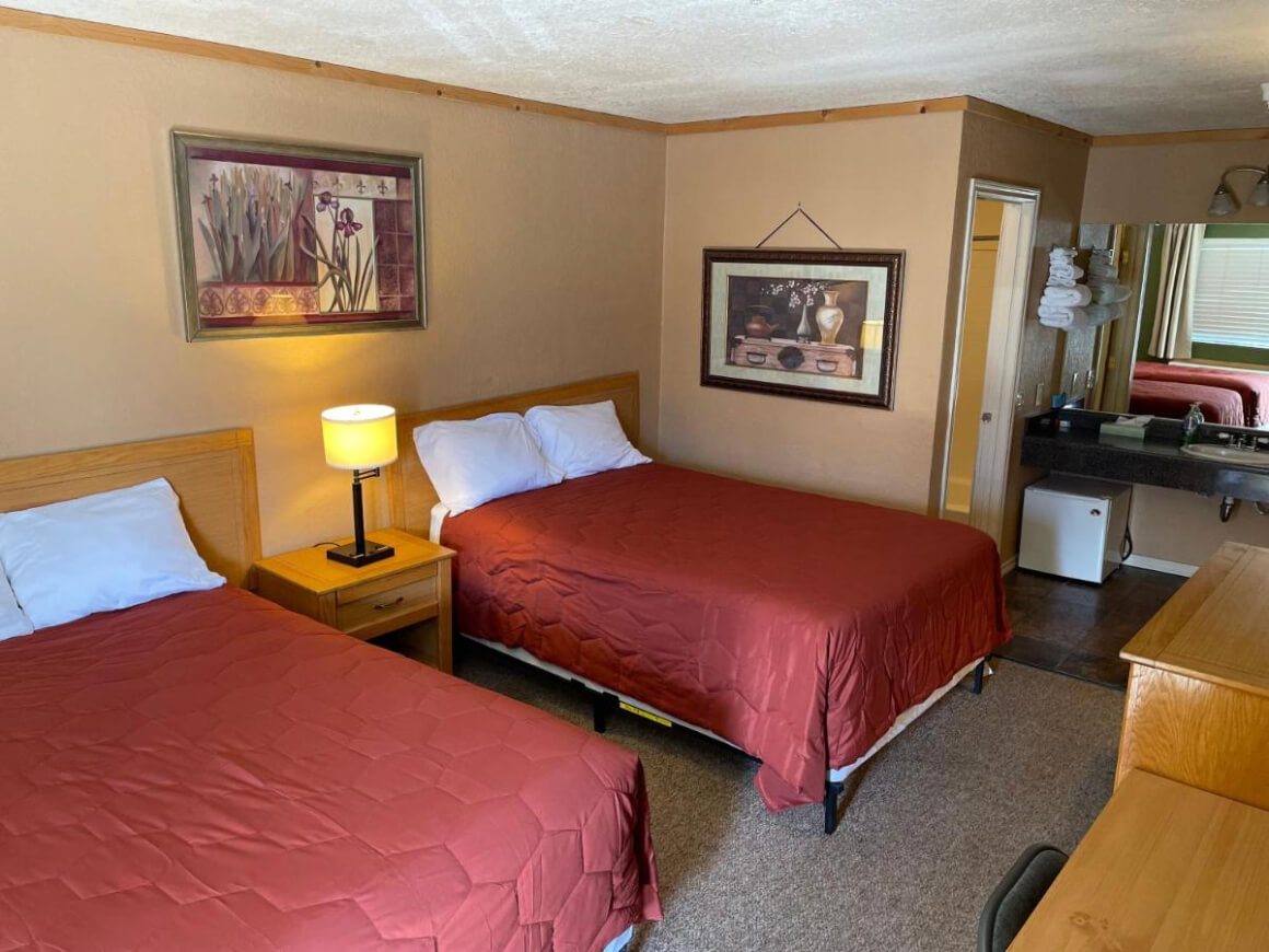 Whitney Portal Hostel and Hotel, Death Valley