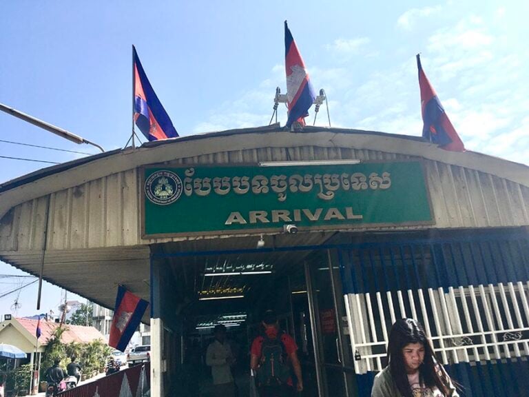 Southeast Asia Border Crossings Guide: Visas, Transport, Costs & Practical Tips