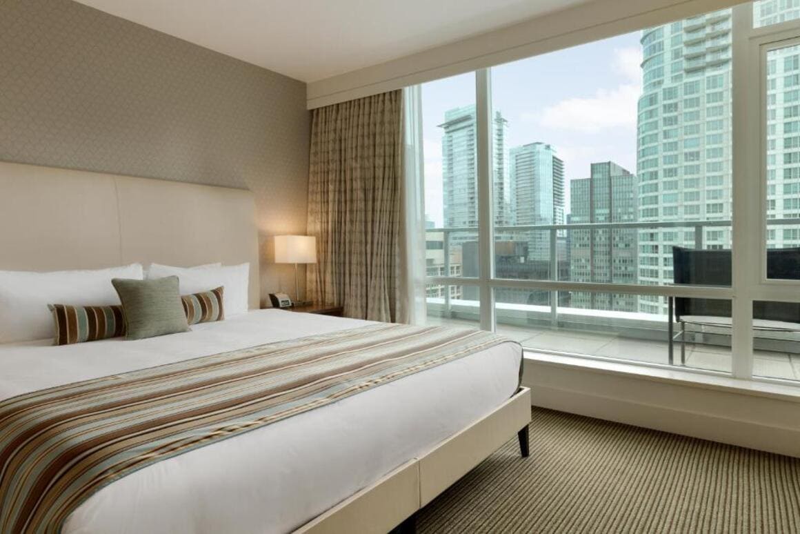 Coast Coal Harbour Vancouver Hotel by APA Vancouver Canada