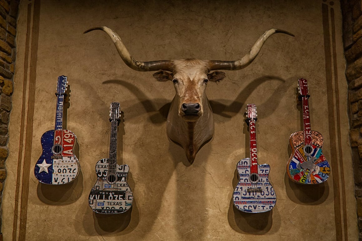 country decor on a wall in dallas, texas