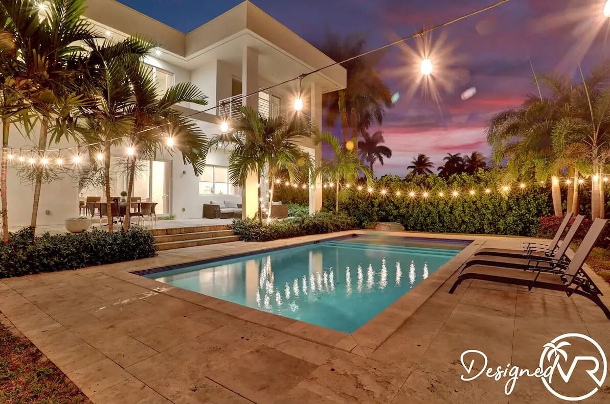 Modern Luxurious Beach Retreat