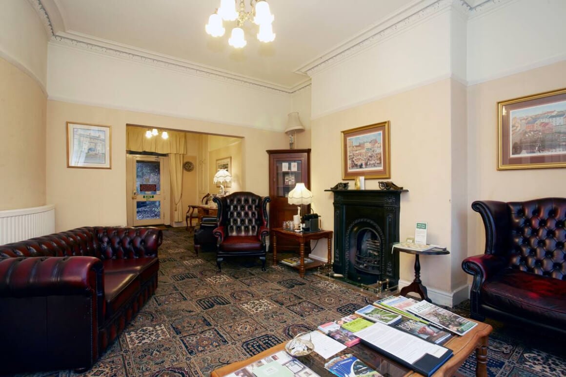 Comfy Guest Room - Single - Ensuite Harrogate England