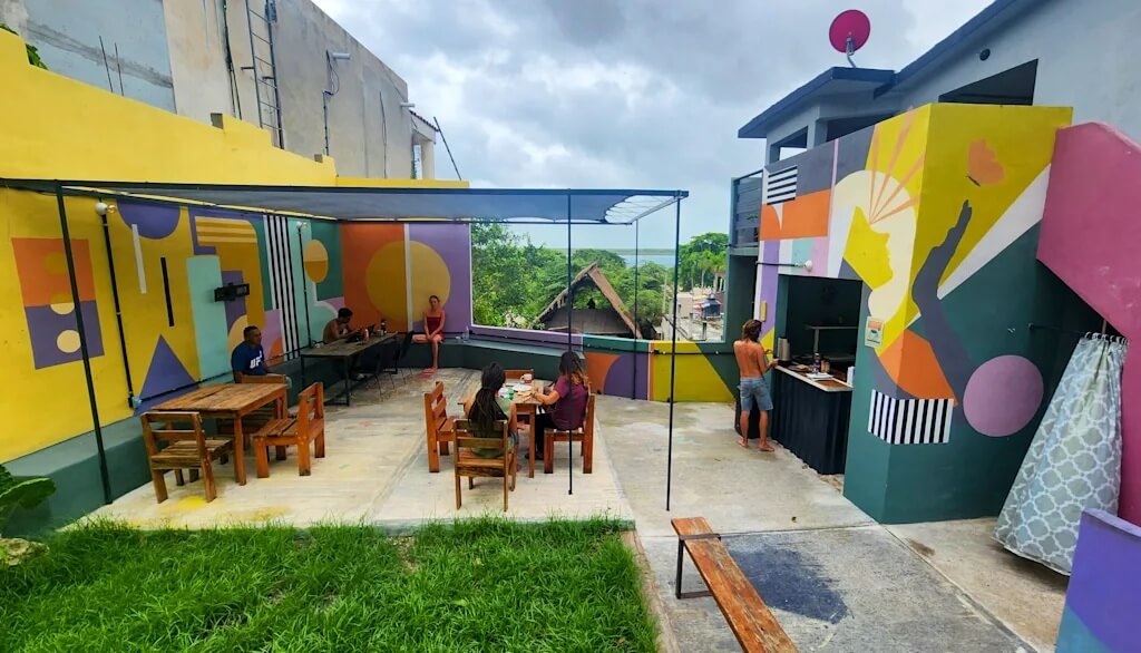 La Embajada Hostel