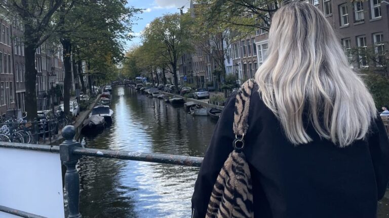 Backpacking Amsterdam Travel Guide (BUDGET TIPS)