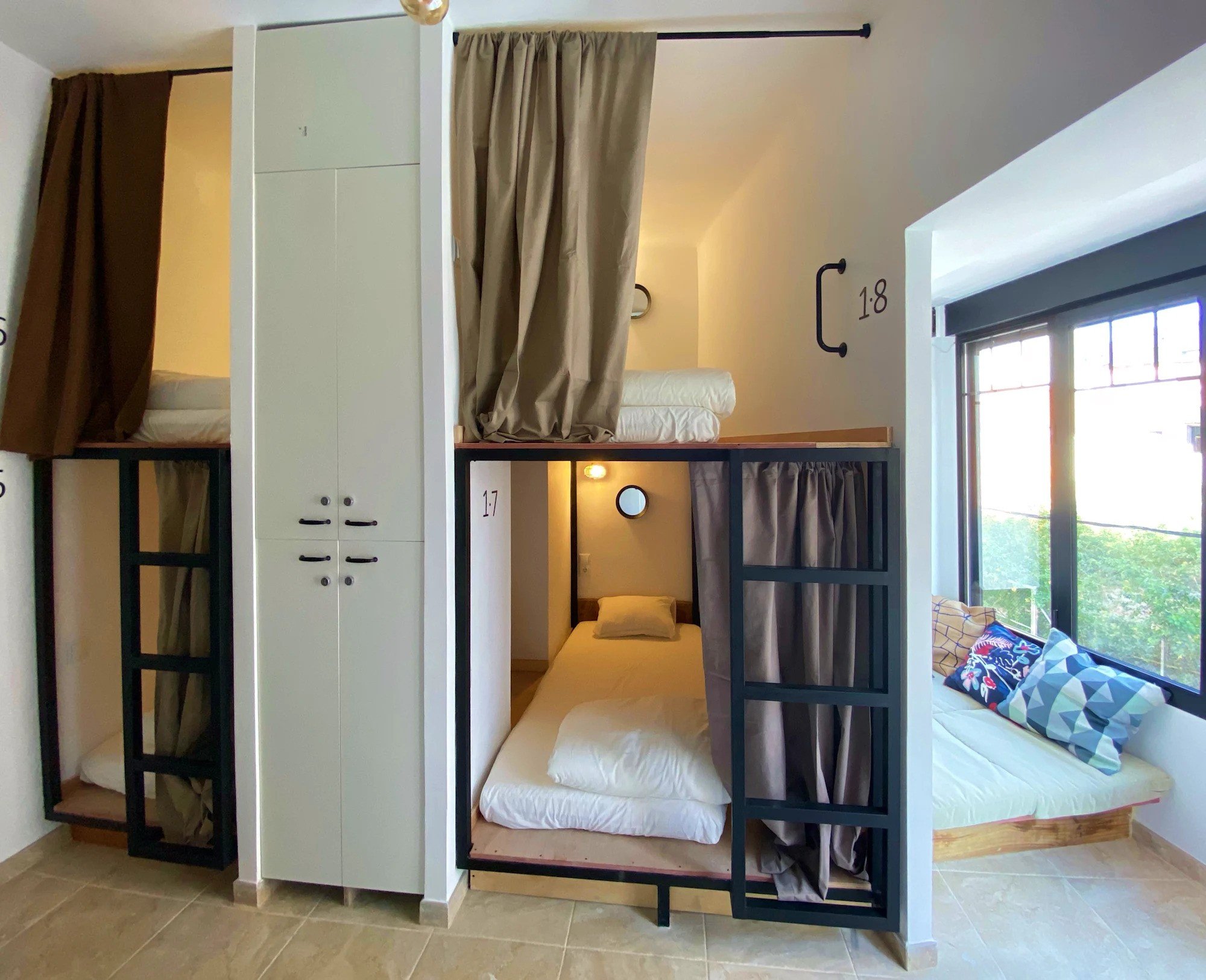 Hostal Numero Trece Alicante Spain