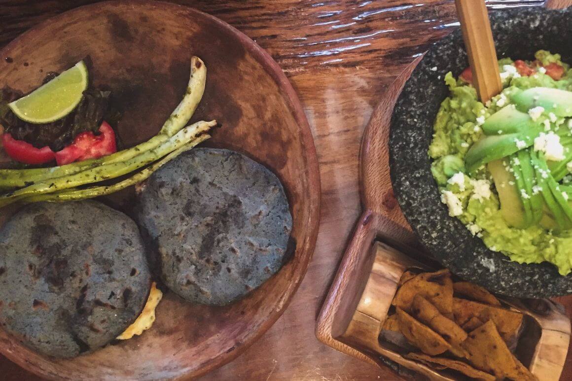best Guatemala dishes: tortillas and guacamole