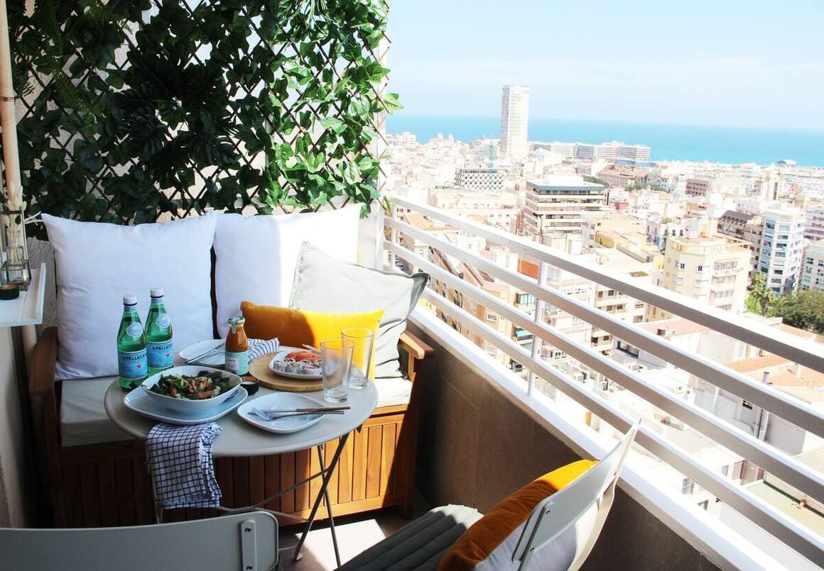 SEABLUE Ocean view in the centre Alicante Spain