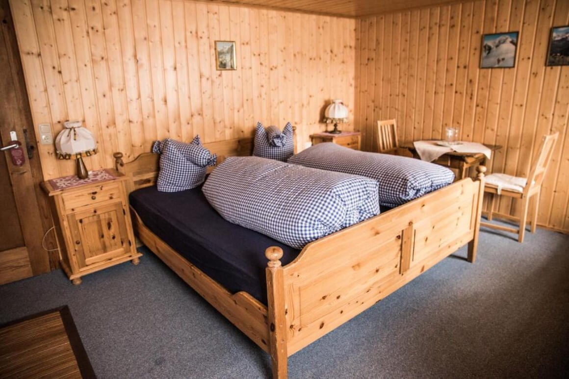 9-Bed Ski-In/Ski-Out Cabin in Austria