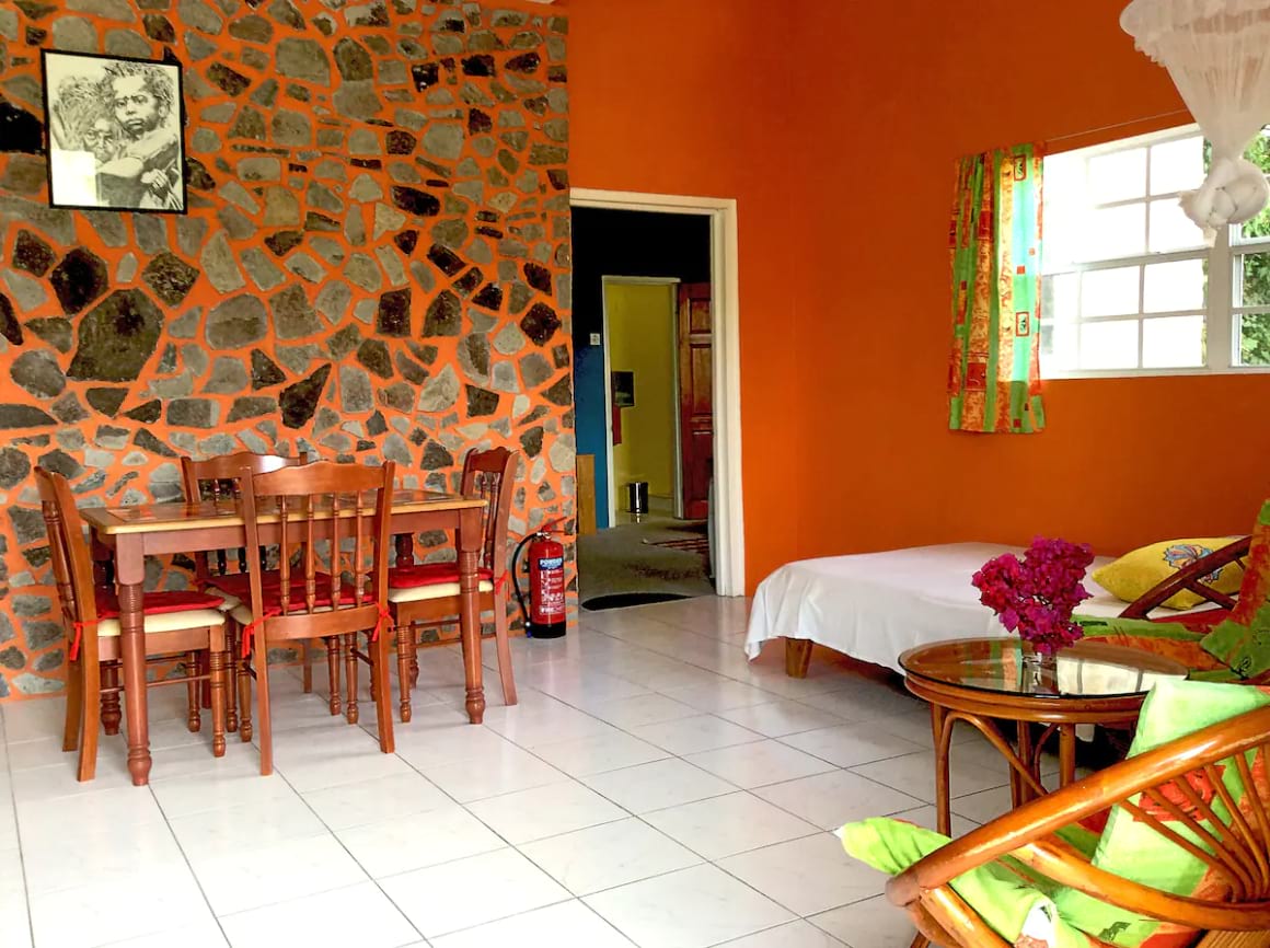 rainbow castle guesthouse apt 1 st vincent and the grenadines