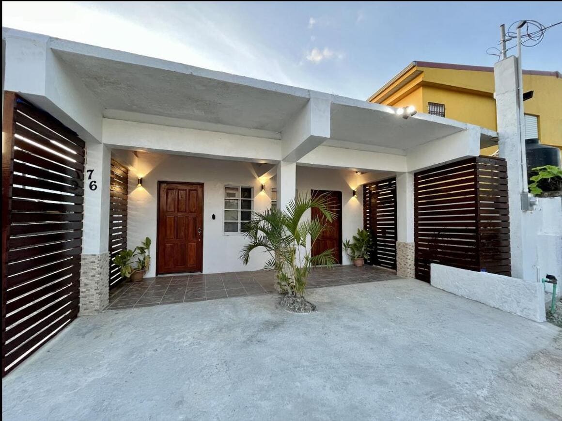 Casa De Shangrila Belize City