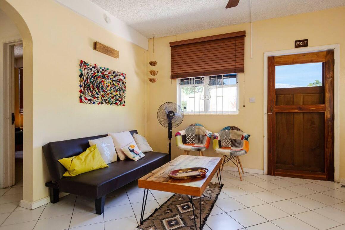 2-Bed Apartment with Shady Verandah