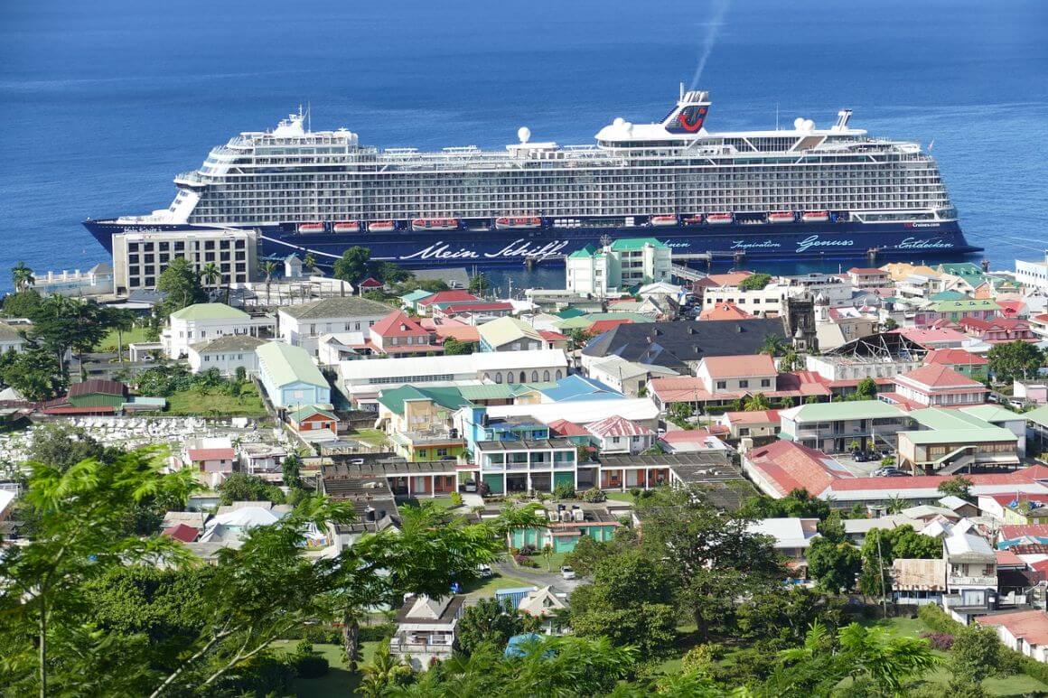 Dominica roseau cruise