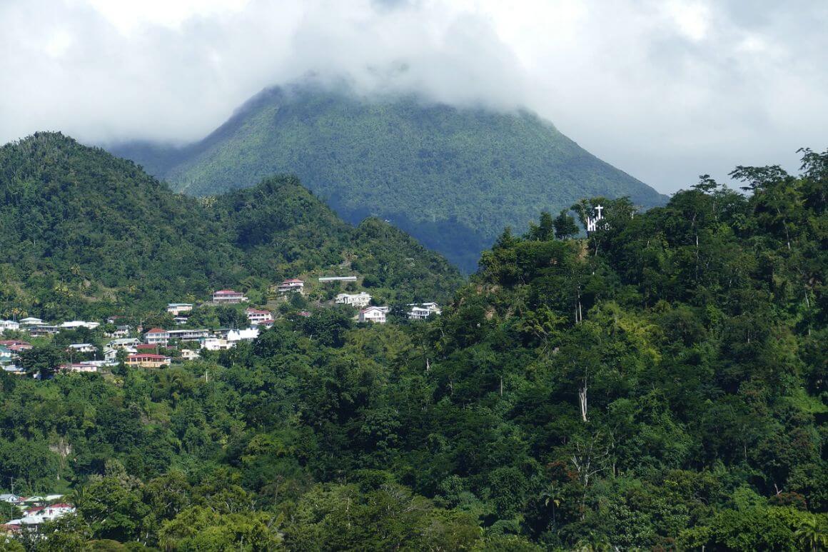 Dominica waitukubuli volcano