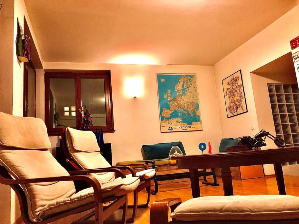 blue orange hostel skopje