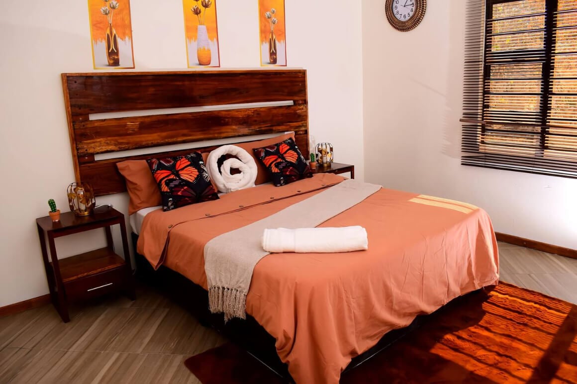 2-Bed Bungalow with Full Kitchen