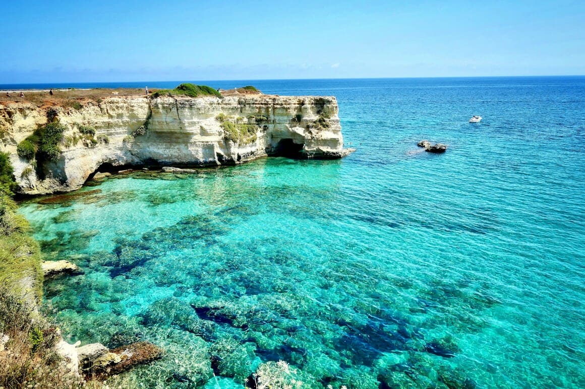 faraglioni di torre sant Andrea puglia