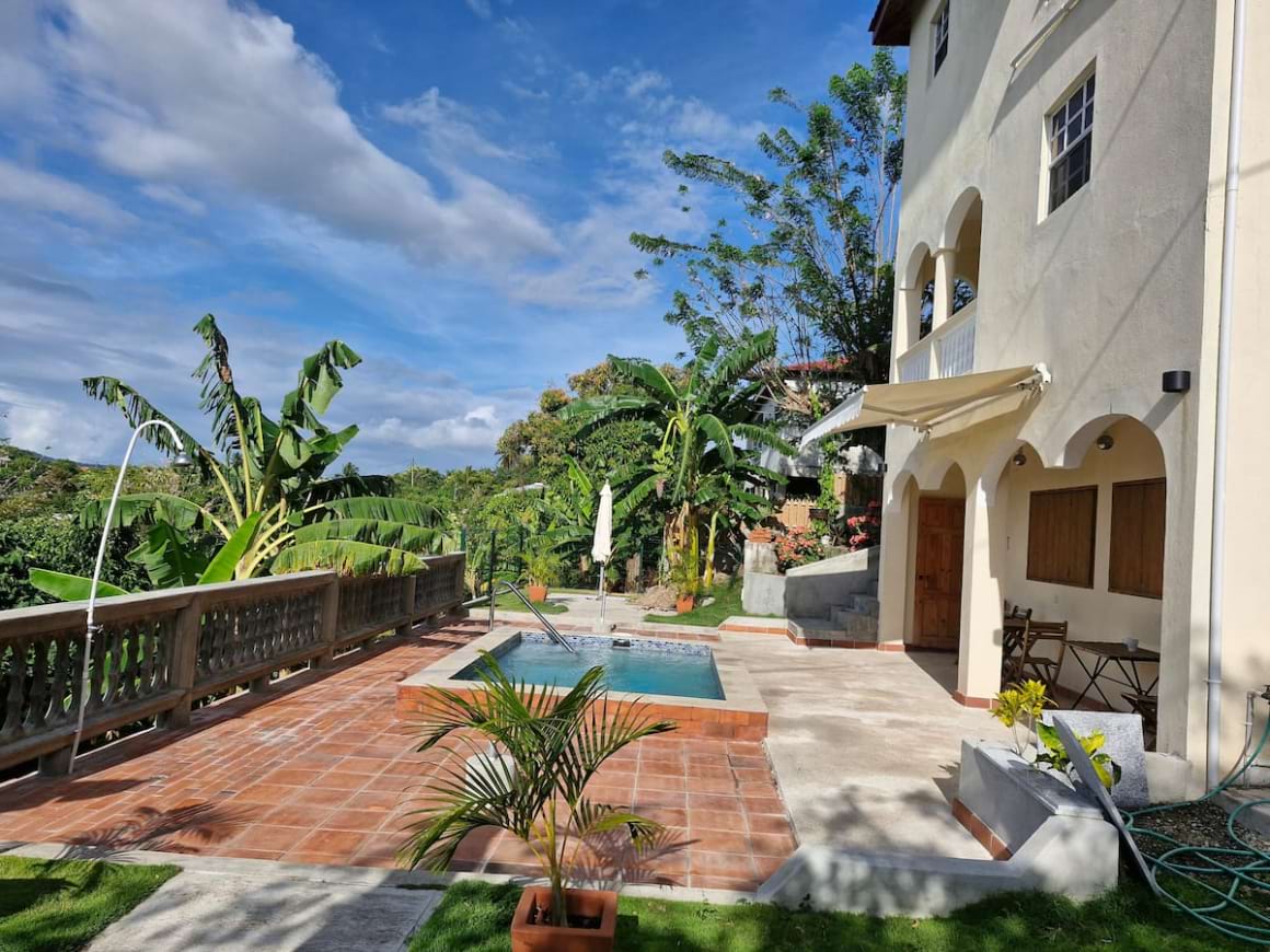 gorgeous two bed house with pool st lucia