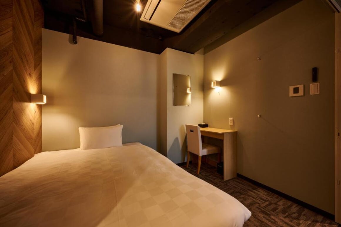 Capsule Hotel Continue, NijojoKita