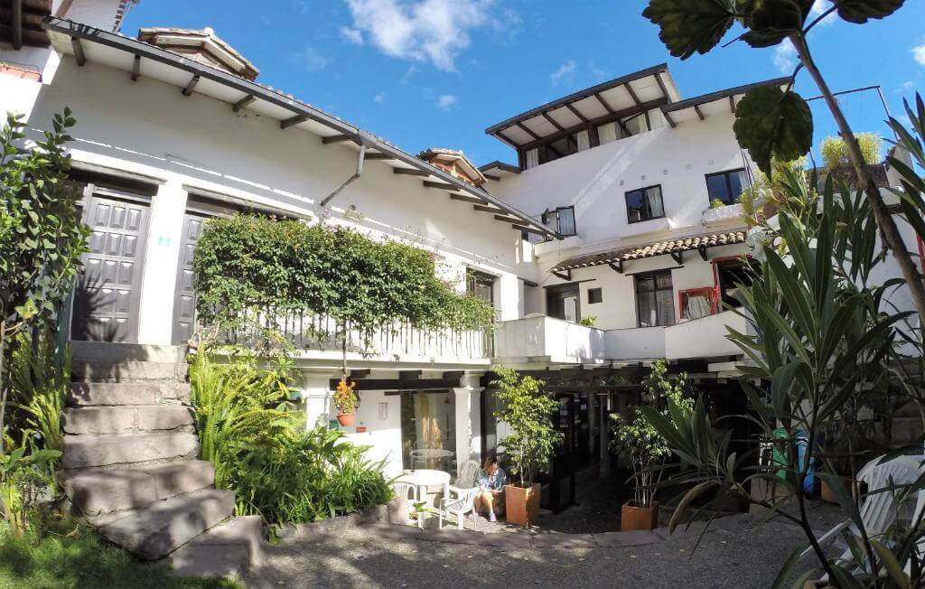 Hostal L'Auberge Inn ecuador