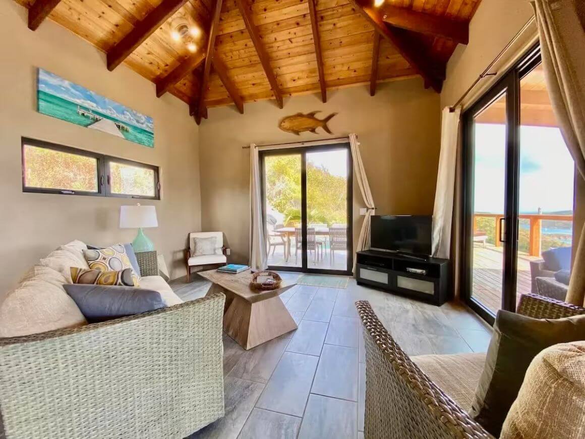 Huis aan zee with pool us virgin islands