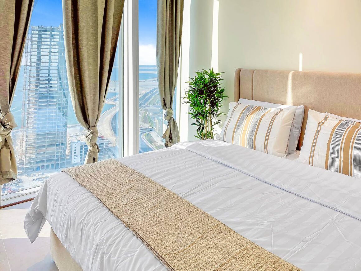 Boho Style 1-Bed Condo Overlooking the Harbour