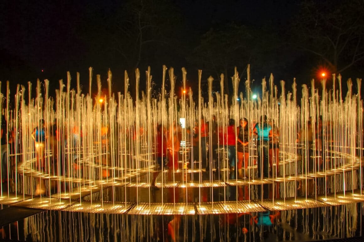 Watch the Magic Water Circuit Show