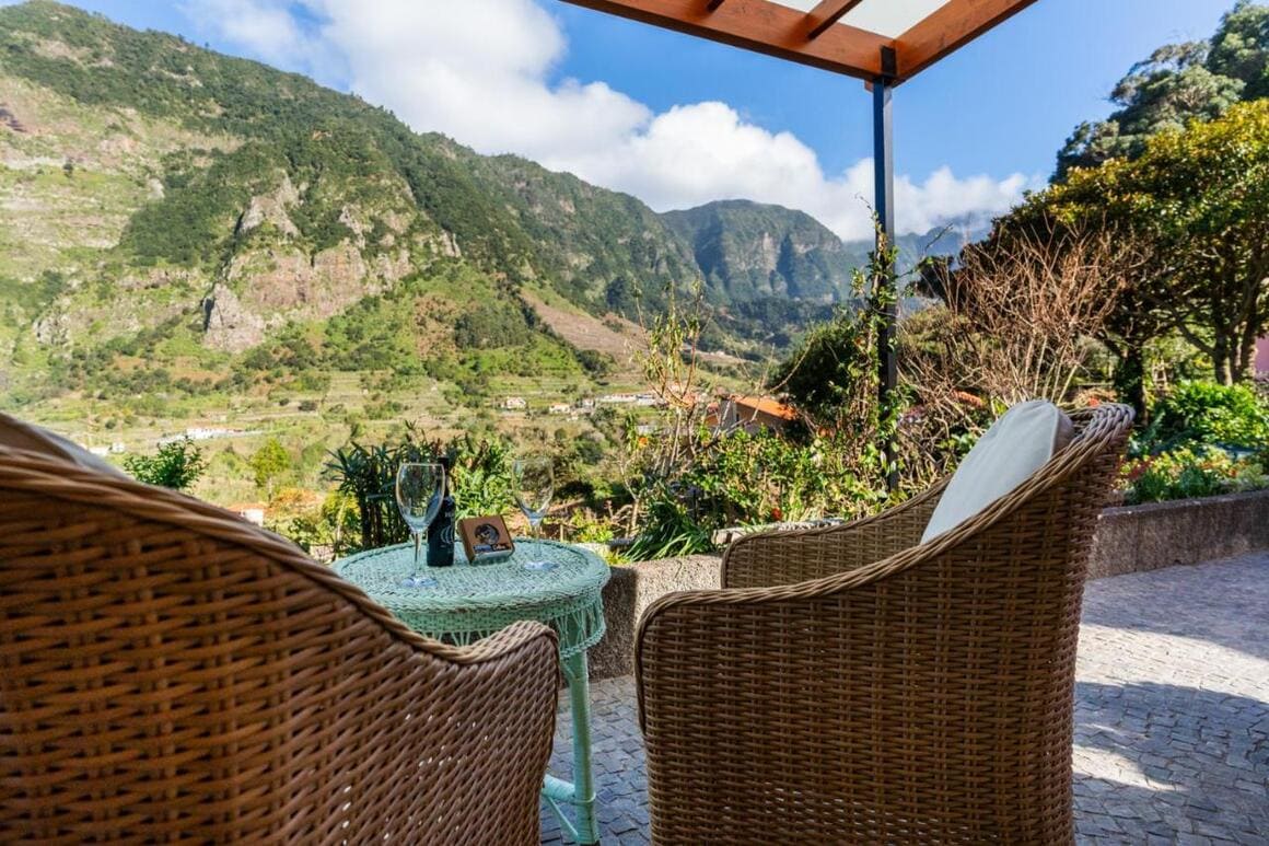 Madeira Surf Lodge