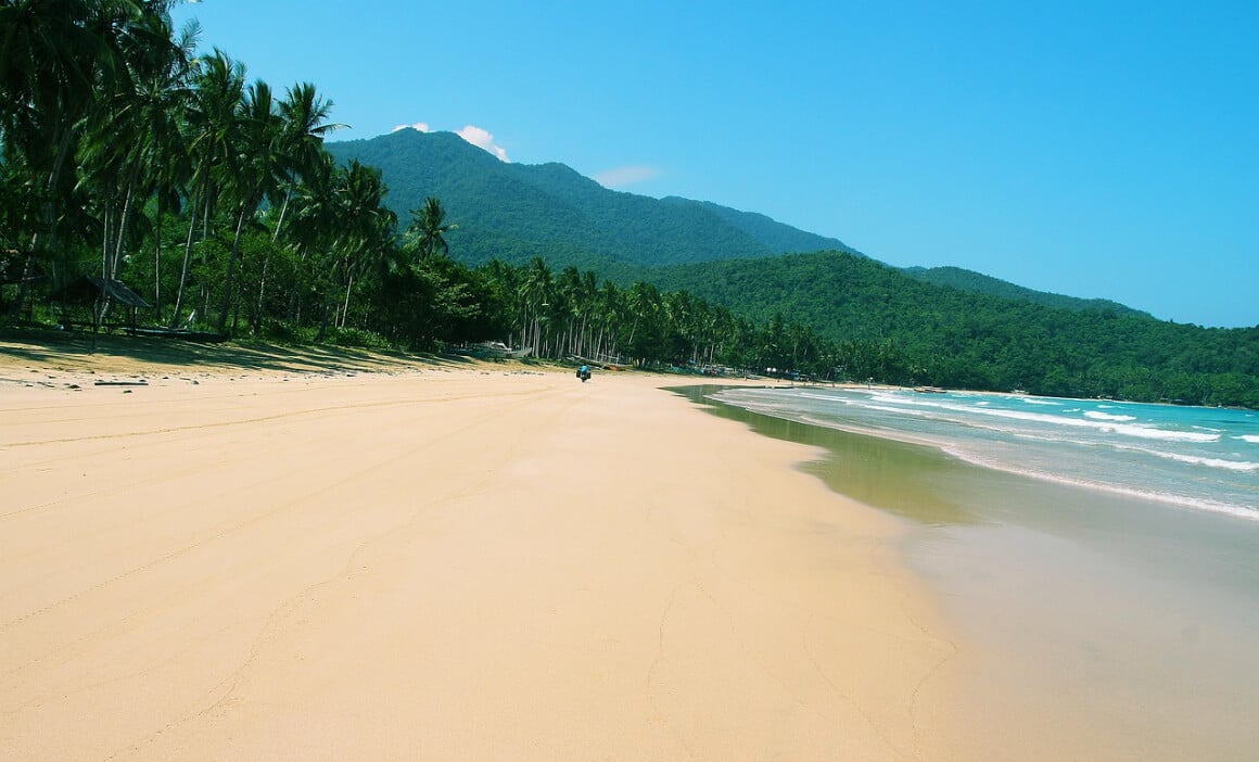 Kick back and relax at Nacpan Beach in El Nido