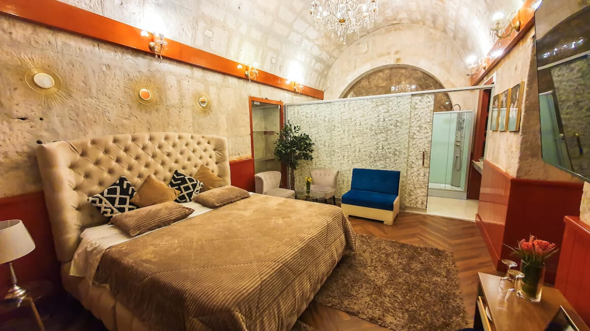 102 Room w/ Jacuzzi near Plaza de Armas