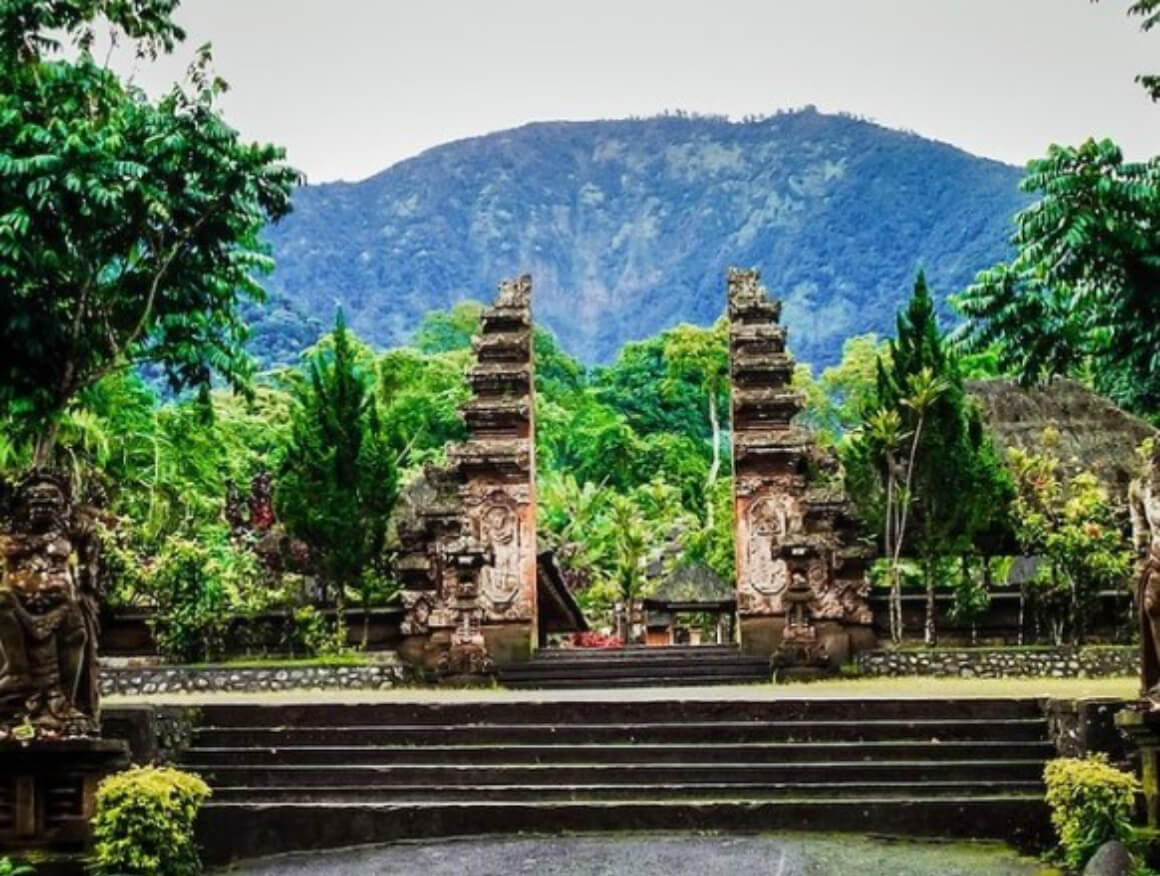 4 Day Hot Spring, Mountain Temple Tour and Serene Yoga Retreat in Bali