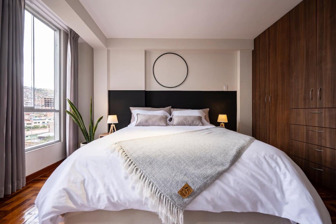 Spacious Haven with a Travel Expert!