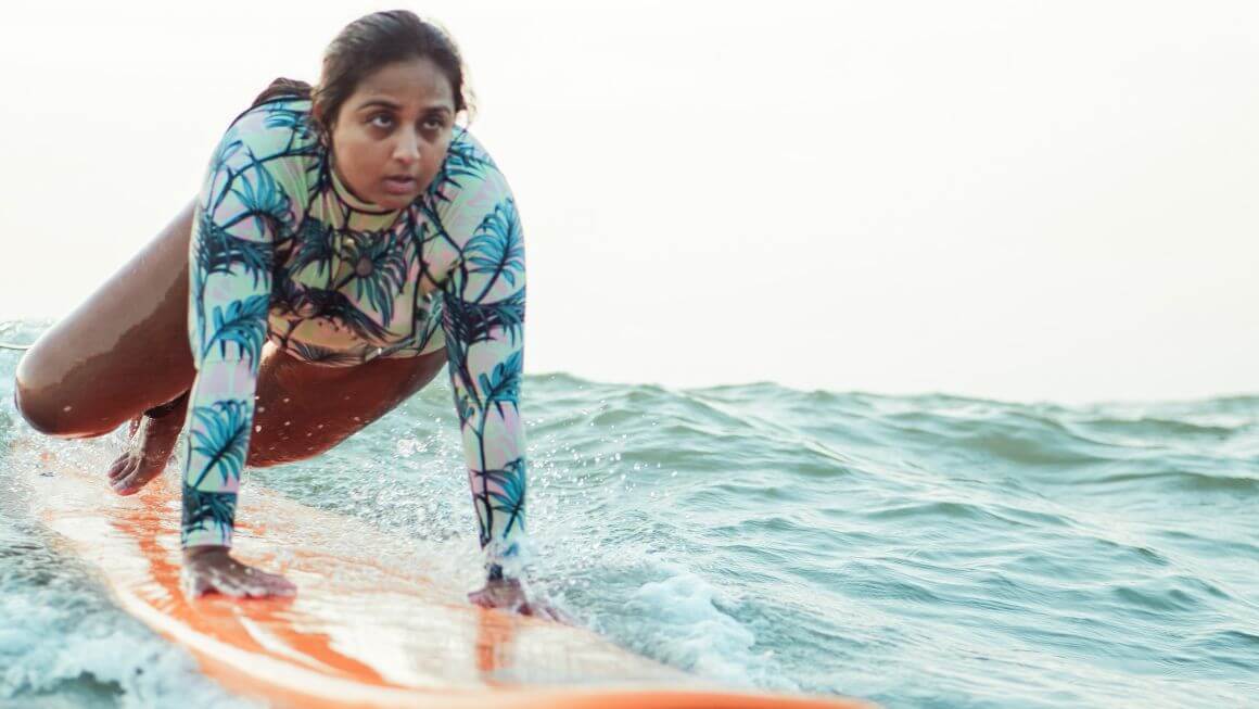 Surfing in Thulusdhoo