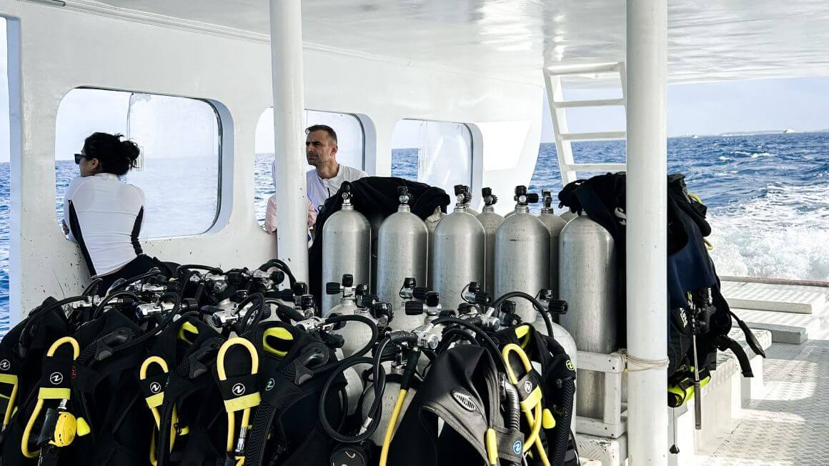 scuba diving gears
