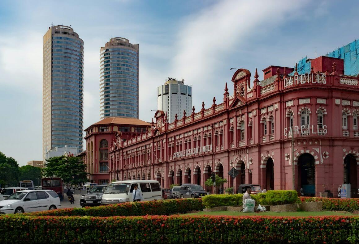 sri lanka colombo fort cargills building