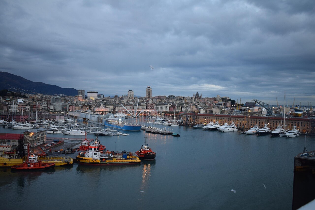 How to Get Around Genoa pixabay