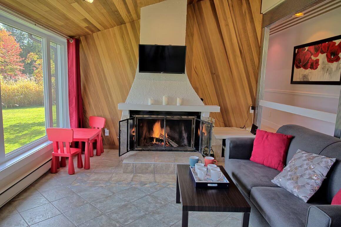 Luxury chalet, balcony & lake view - ideal for families