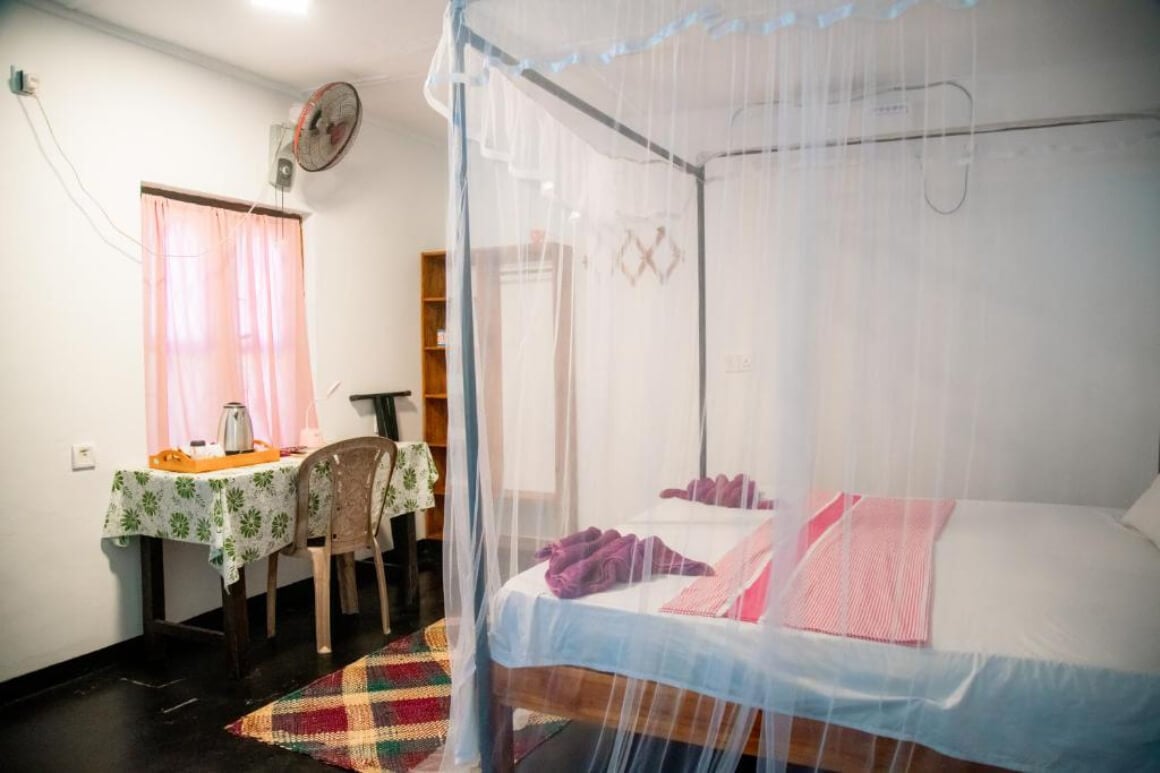 Bay Dreams Beach Hotel & Surf Camp