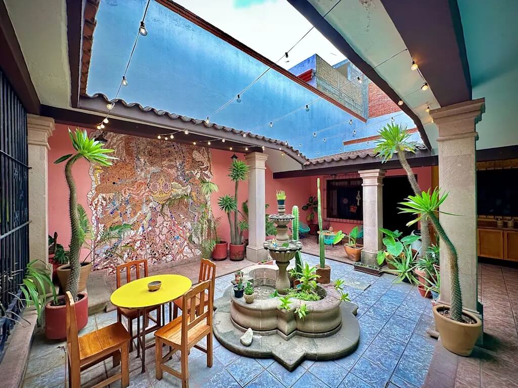 Hostal Central