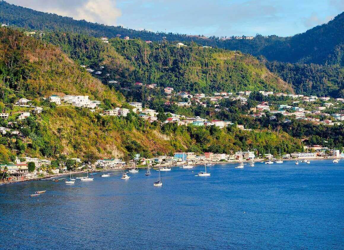 coastline of dominica
