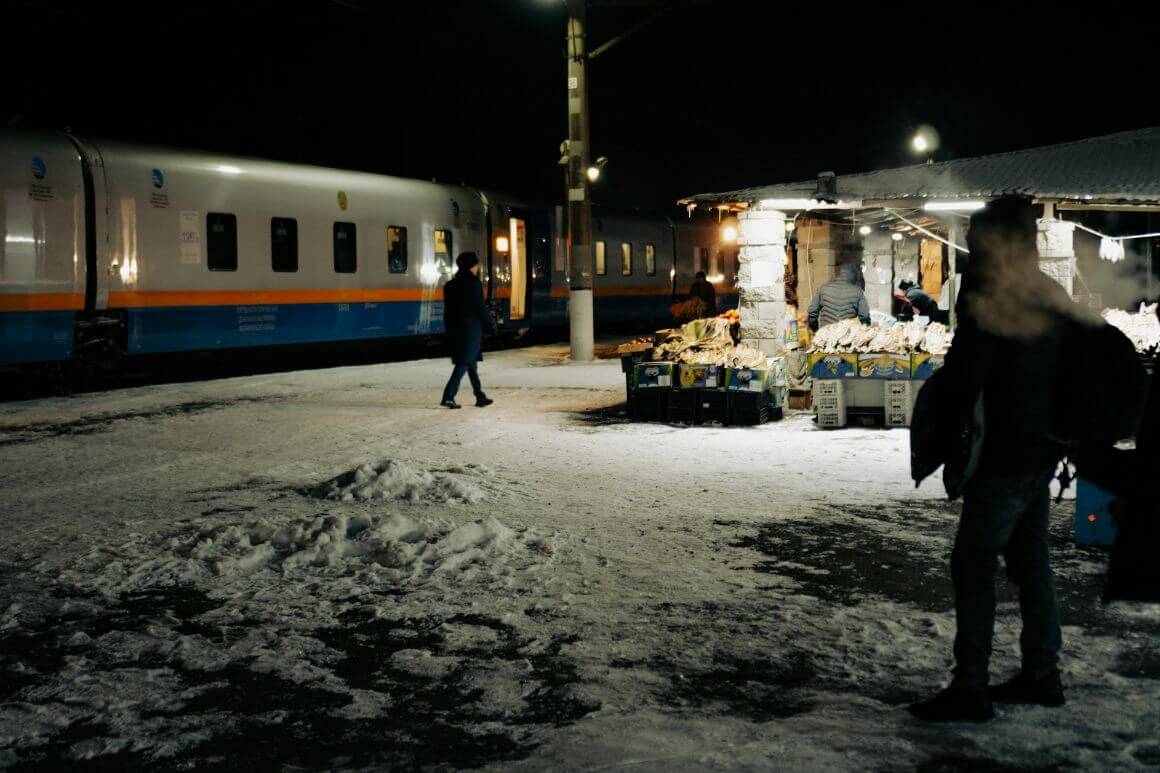 night market by public transportation