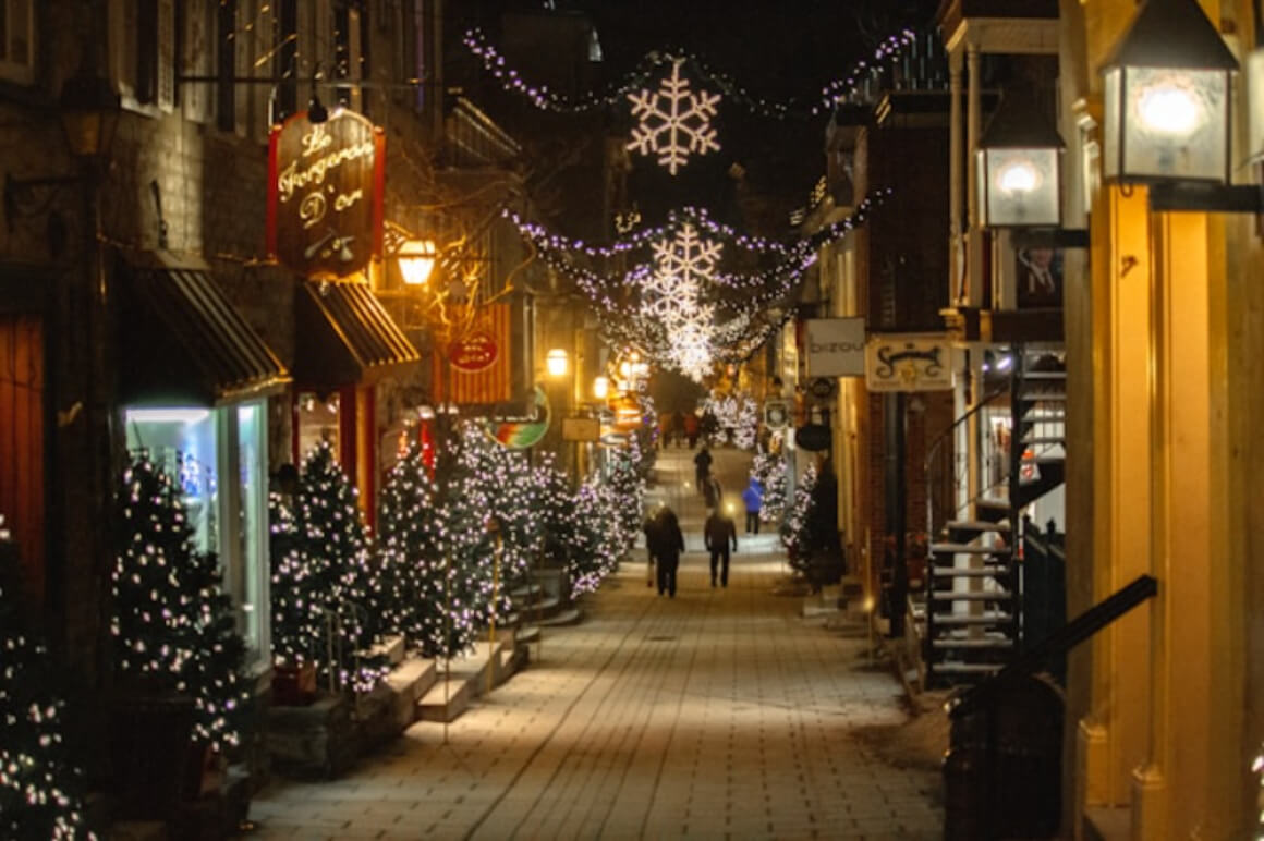 Rue du Petit-Champlain Street Lights