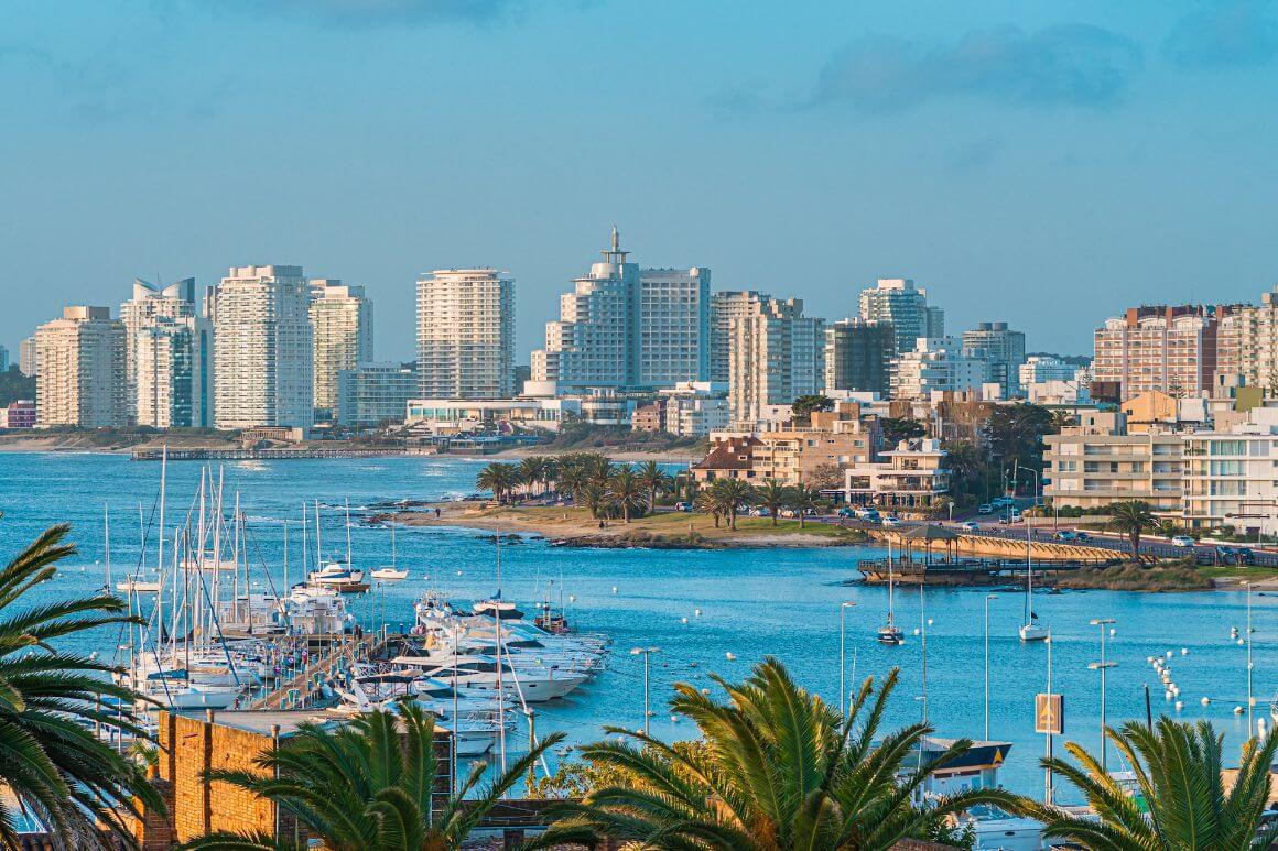 city view with boats in the sea