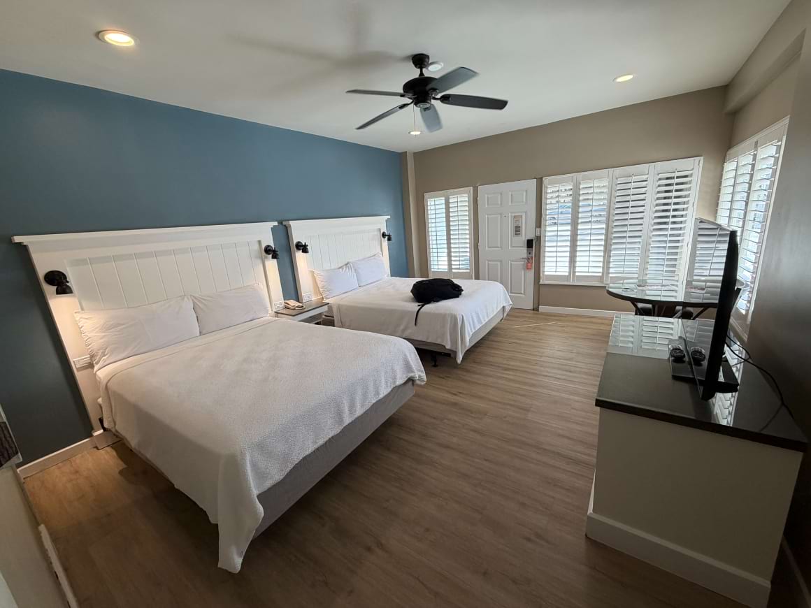 Room in Pacific Shores Inn