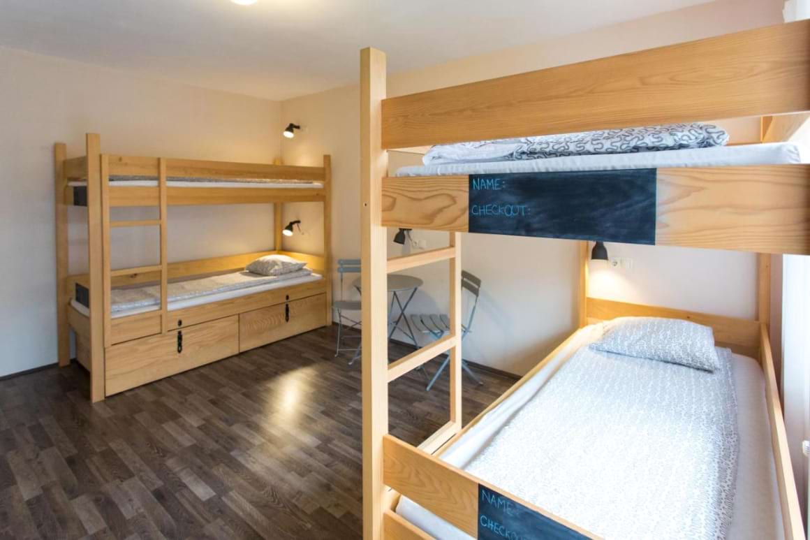 falling lakes hostel croatia